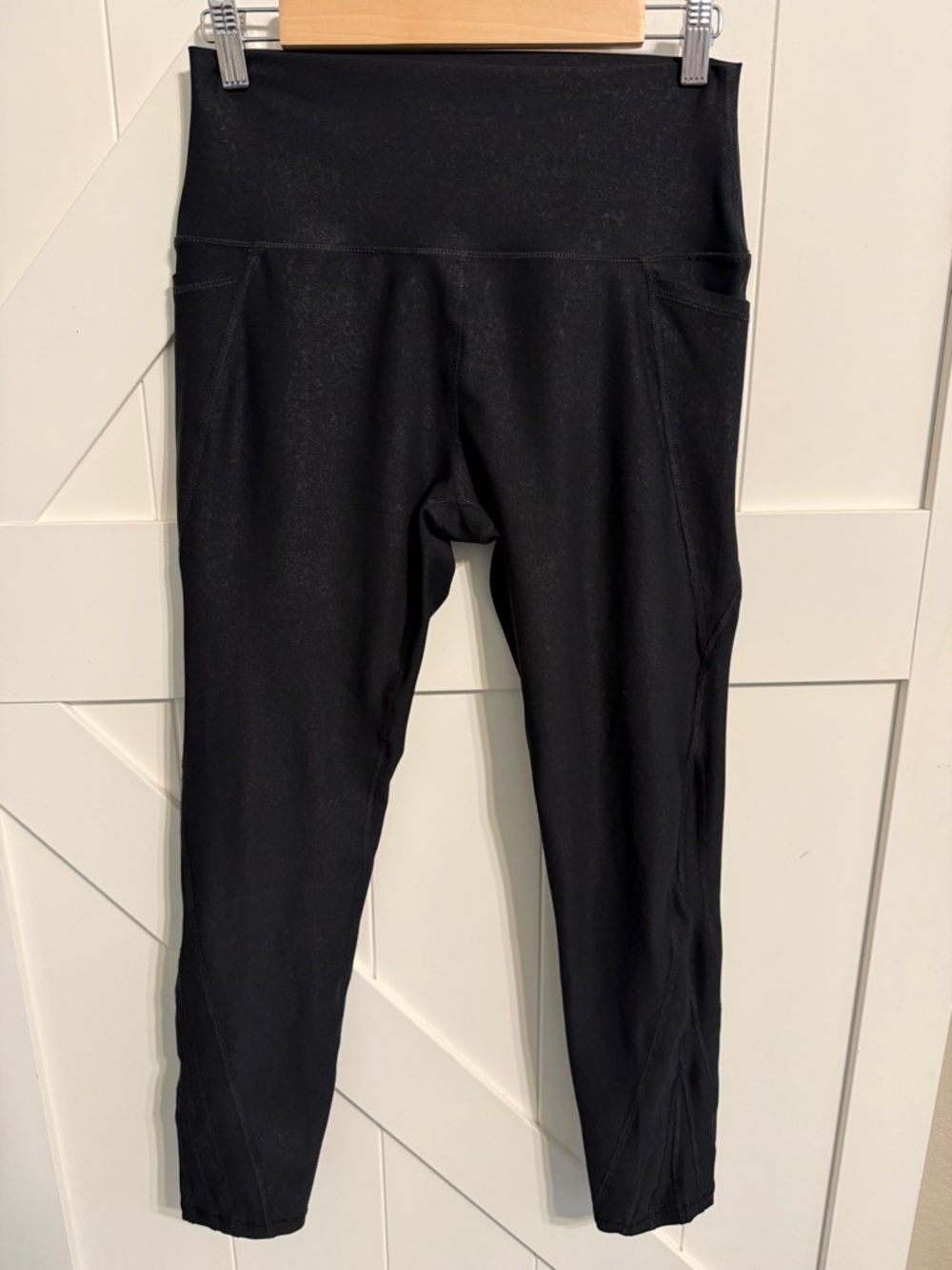 Mono B Black Active Leggings Women’s Large Metallic
